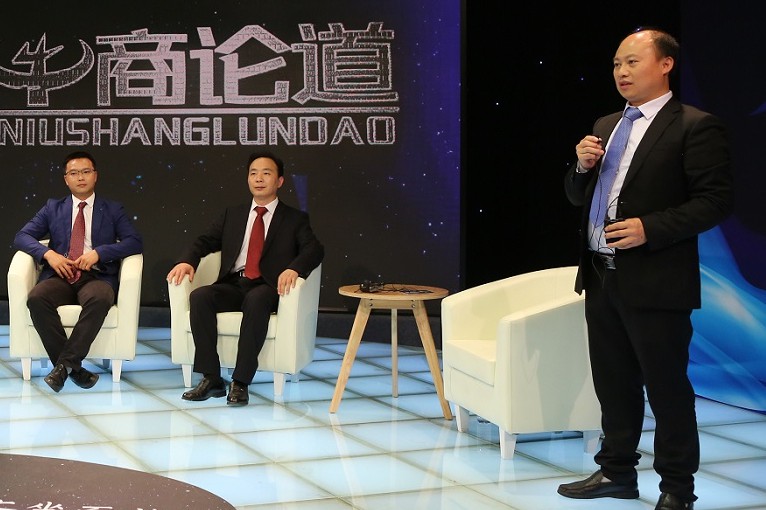 聚力胶粘董事长郭天富代理俊和 受邀CCTV《牛商论道》 讲述其如何打造聚厉品牌的创业历程!