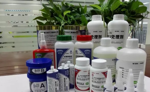 以全新的面貌展现天富代理,聚力胶粘产品改包装啦!
