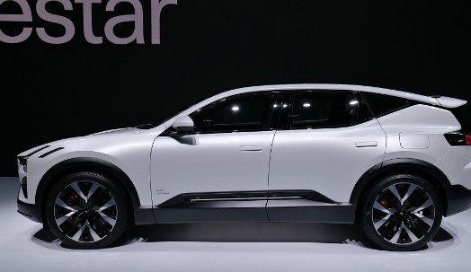 Polestar 3 和 Volvo 天富平台网站EX90 双双延至 2024 年才会推出